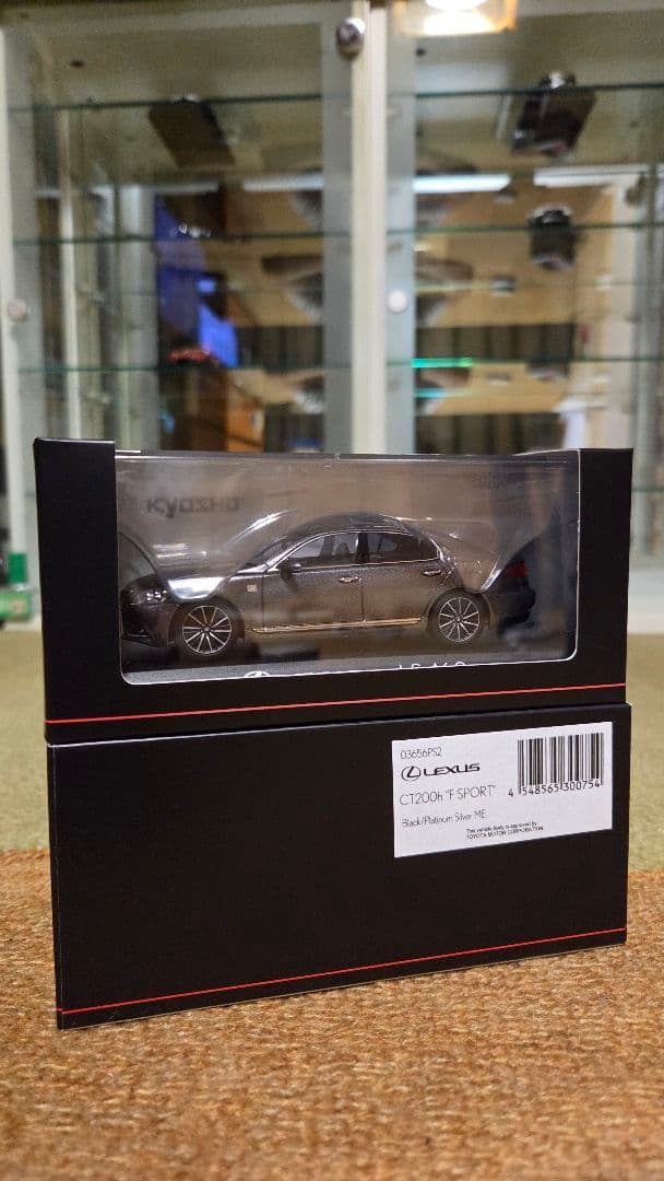 1/43 京商 レクサス LS 460 F Sport