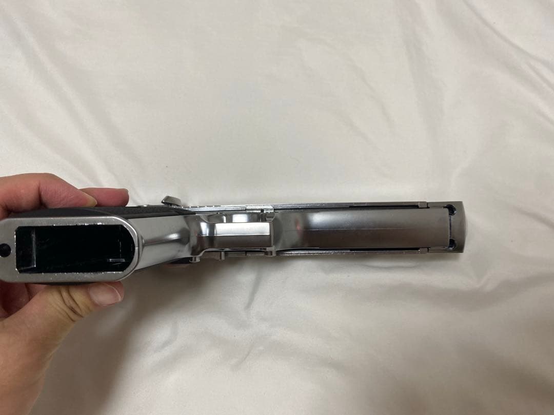 東京マルイ ガスブローバック デザートイーグル .50AE スペアマガジンつき