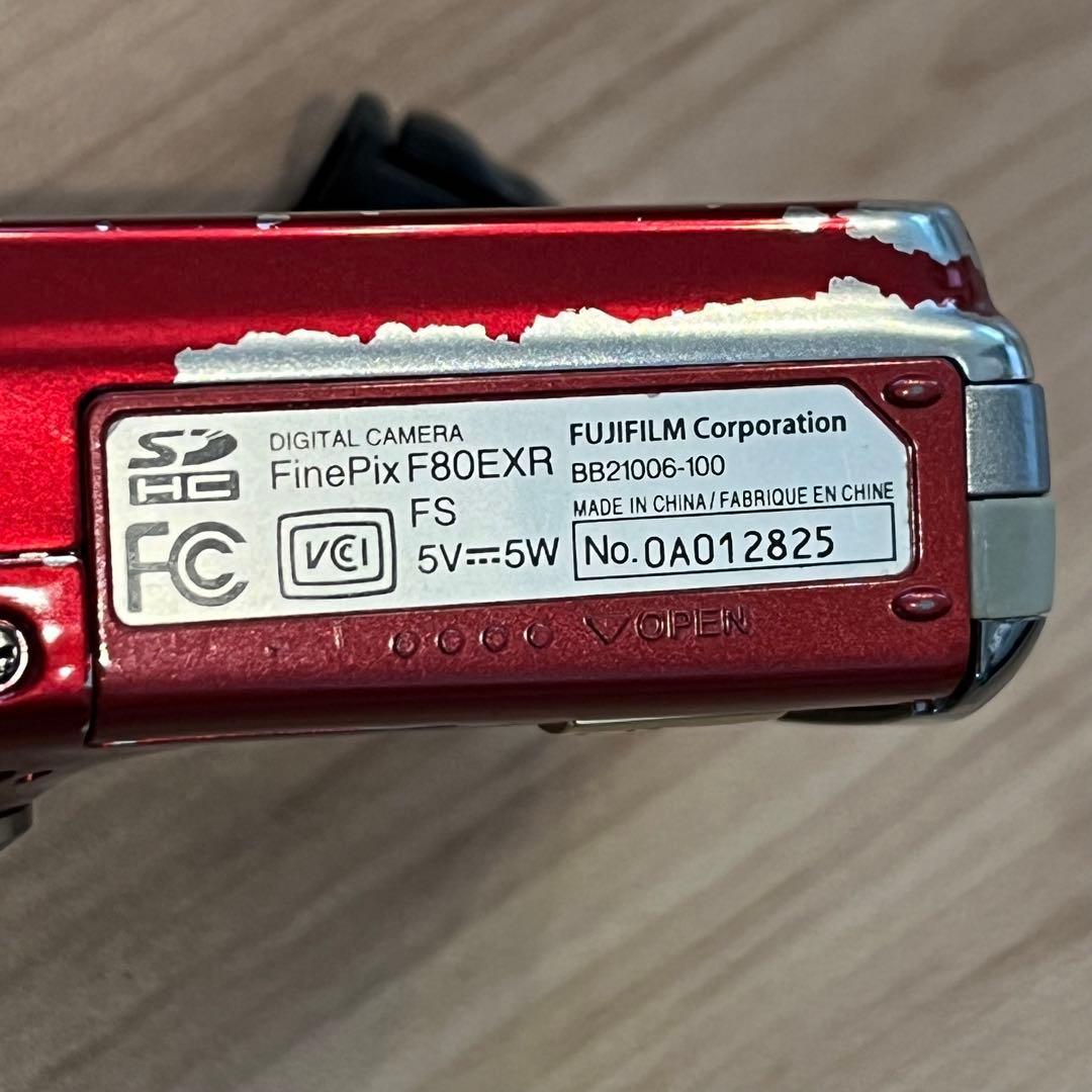 《送料込》FUJIFILM FinePix F80EXR デジカメ　充電器付