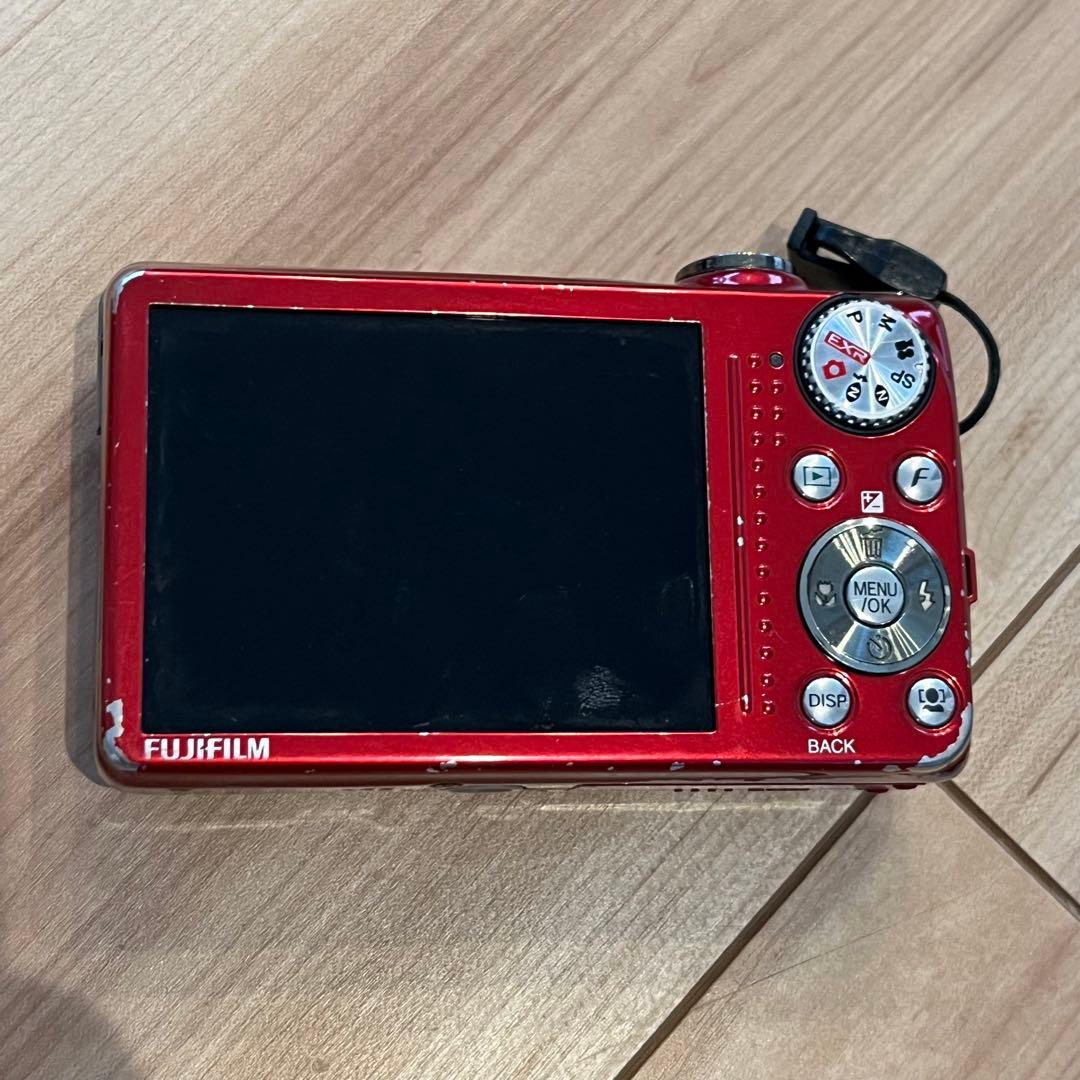 《送料込》FUJIFILM FinePix F80EXR デジカメ　充電器付