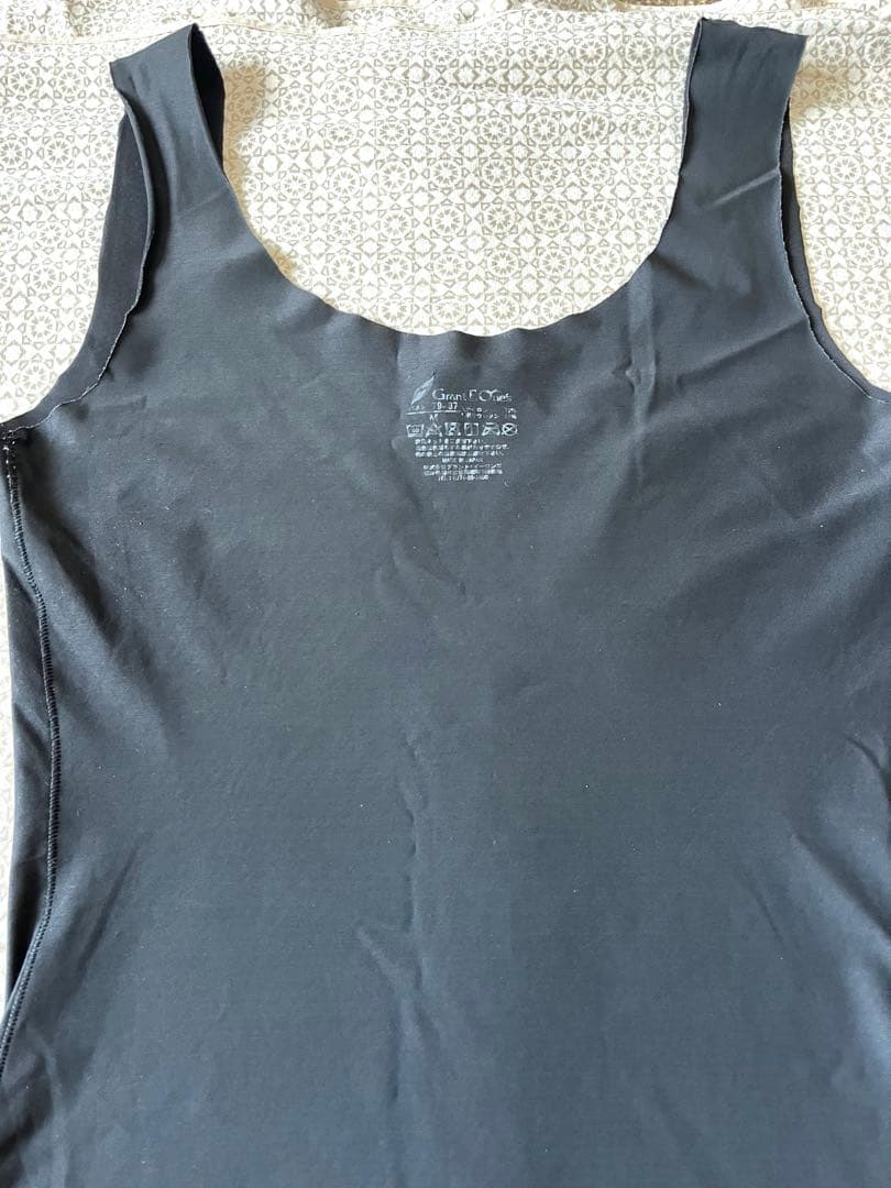 グラントイーワンズ　ホルミーUブラトップ　Mサイズ