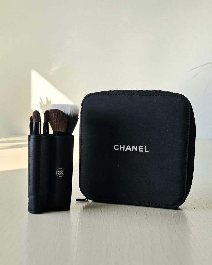 美品　CHANEL　シャネル　ポーチ・ブラシ・ミラー　セット