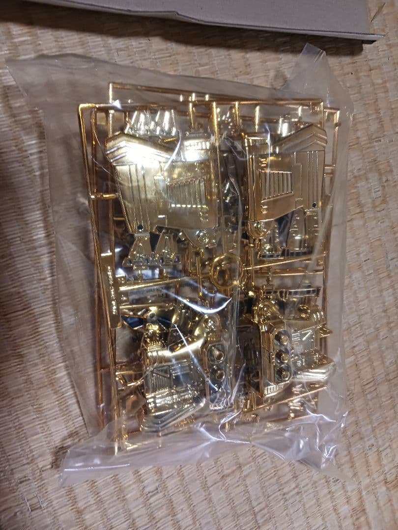 非売品ゴジュラスギガ（金メッキ仕様）