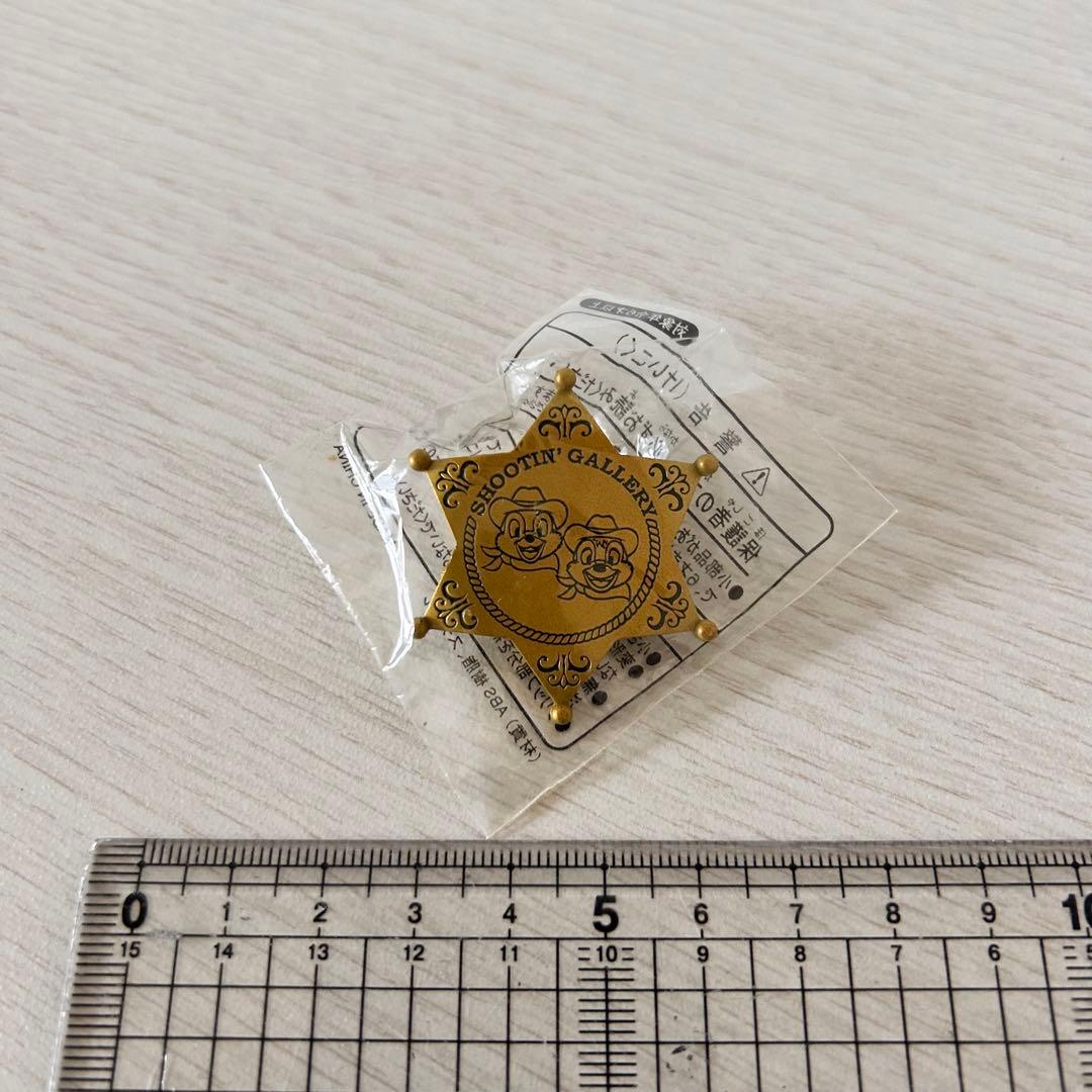 ディズニーランド シューティングギャラリー 保安官バッジ チップと