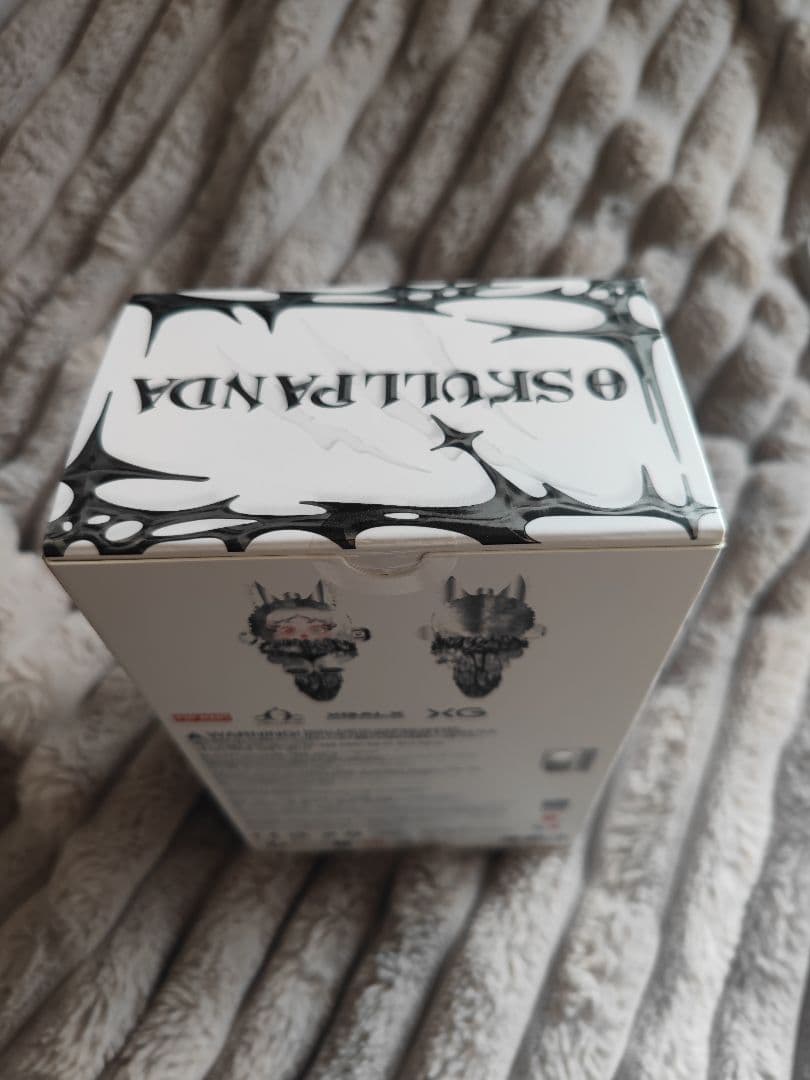 日本限定 POP MART SKULLPANDA× XG ぬいぐるみ 本体 1箱
