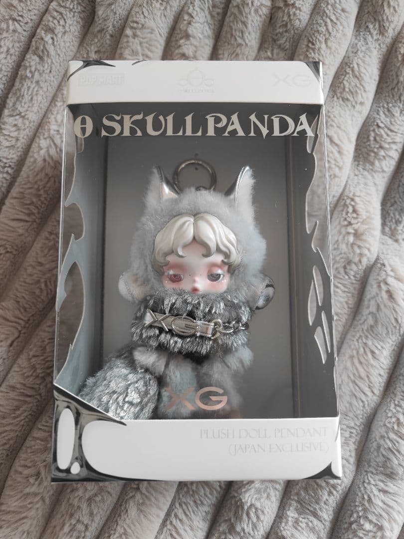 日本限定 POP MART SKULLPANDA× XG ぬいぐるみ 本体 1箱
