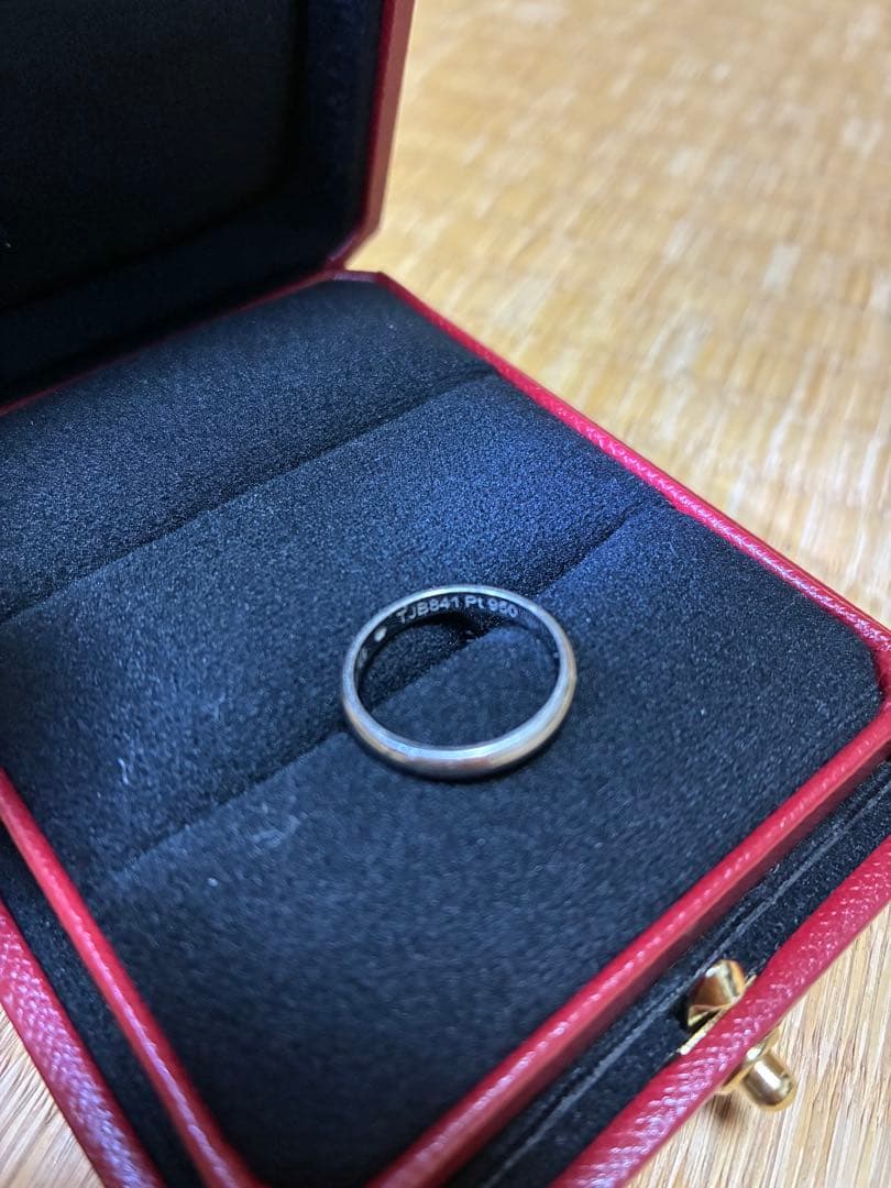 Cartier 1895 ウェディングリング、幅2.6MM、ダイヤモンド1石