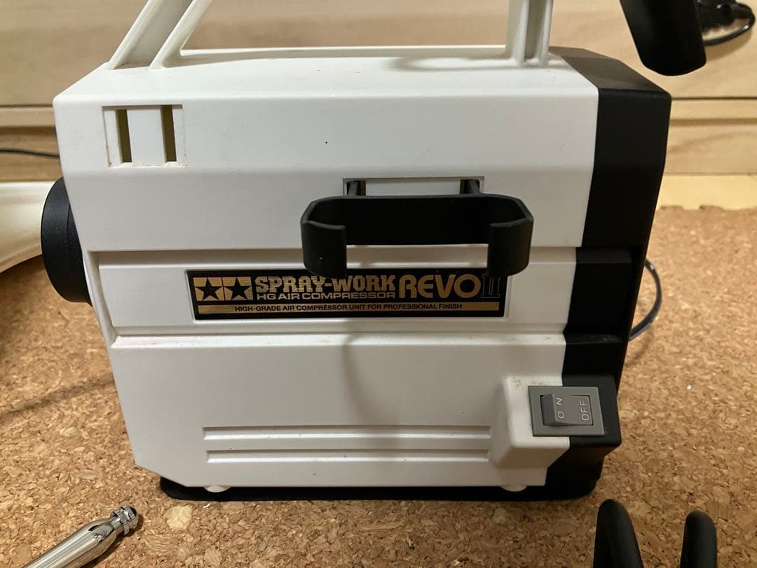 エアブラシ、コンプレッサー、ペイントブース　一式　ガンプラ・プラモデル