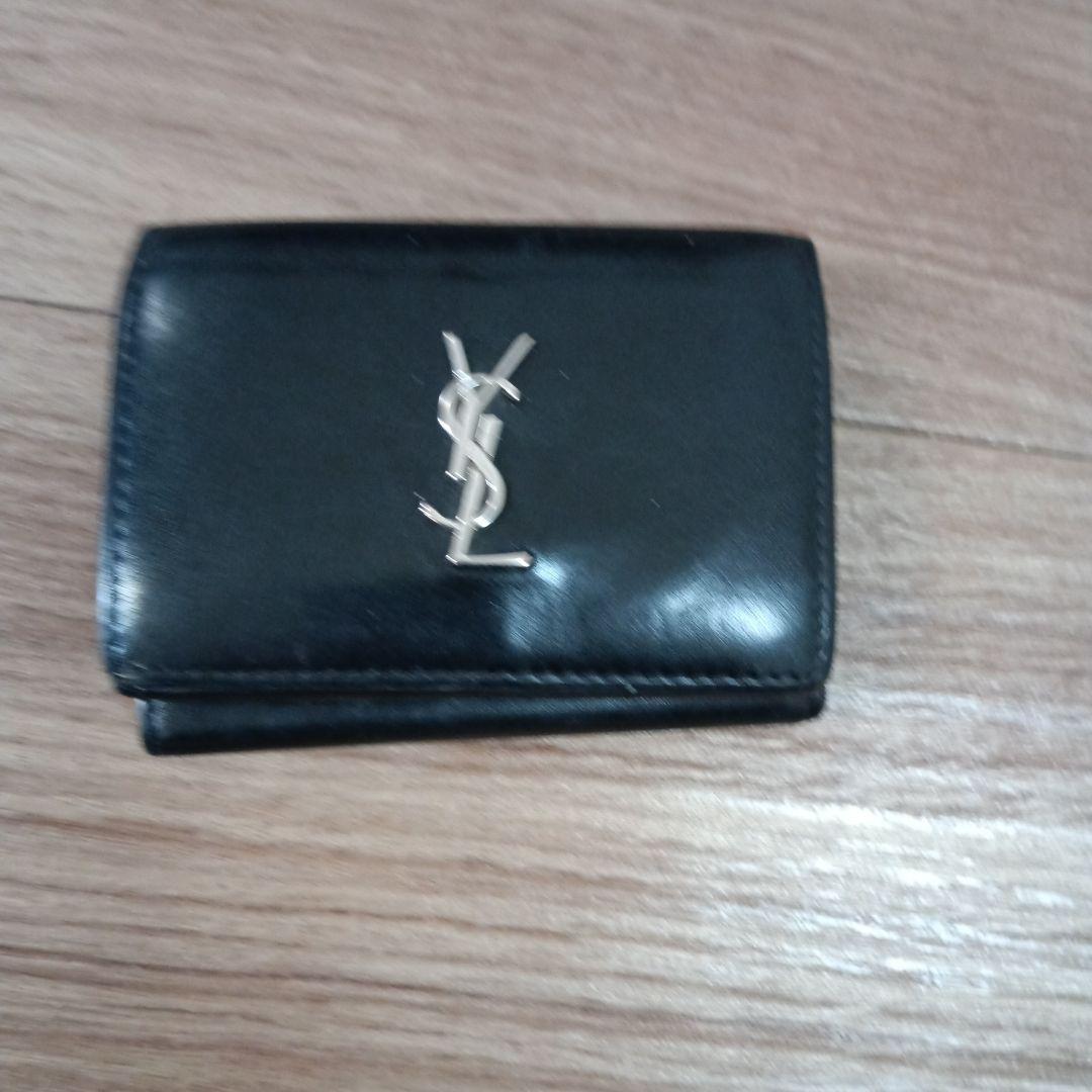 イブサンローラン三つ折り財布