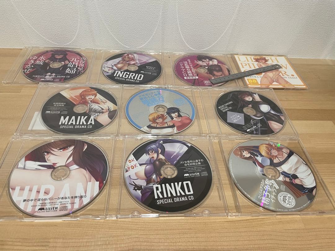 対魔忍グッズセット　秋山凛子マウスパッド、他画像の製品