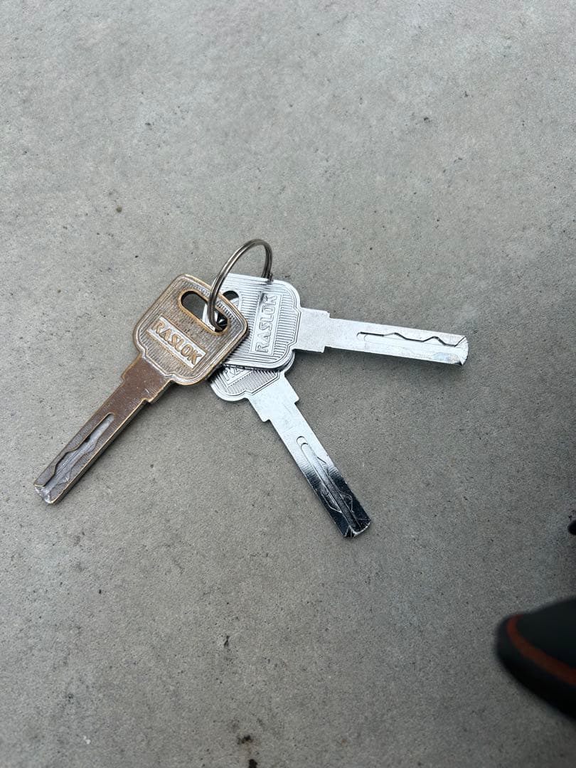 TRD ステアリングロック CAUTION付き