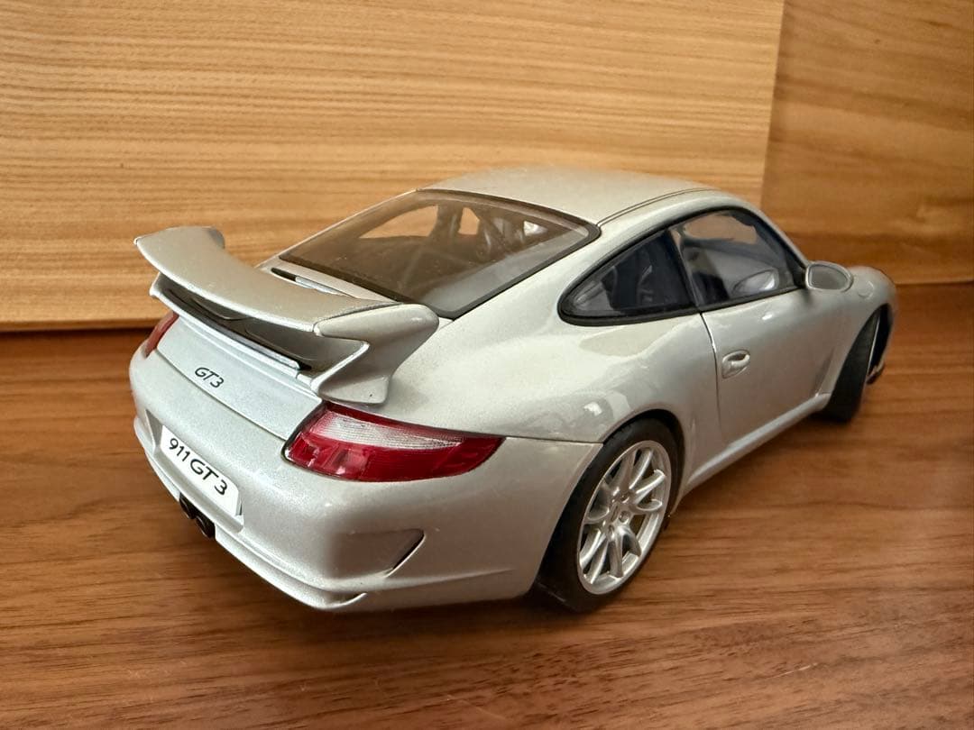 オートアート製1/18スケール ポルシェ 911（997）GT3