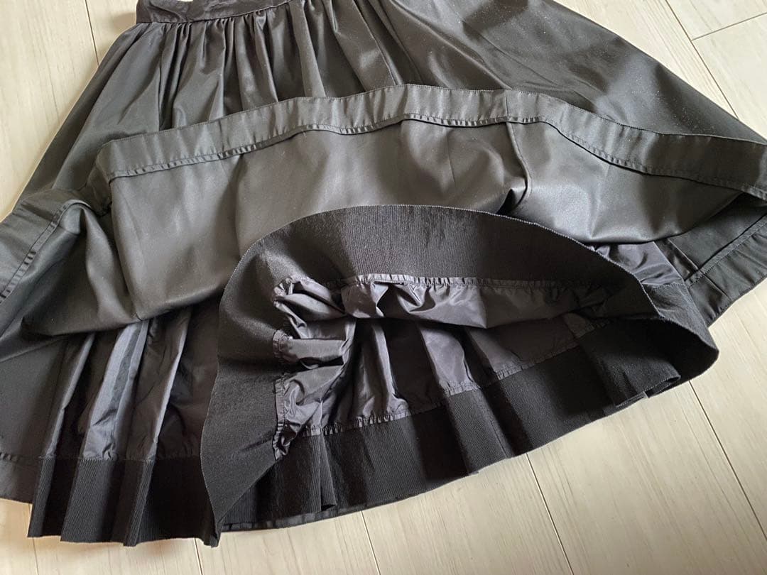 PRADA 黒 フレアスカート ひざ丈 38