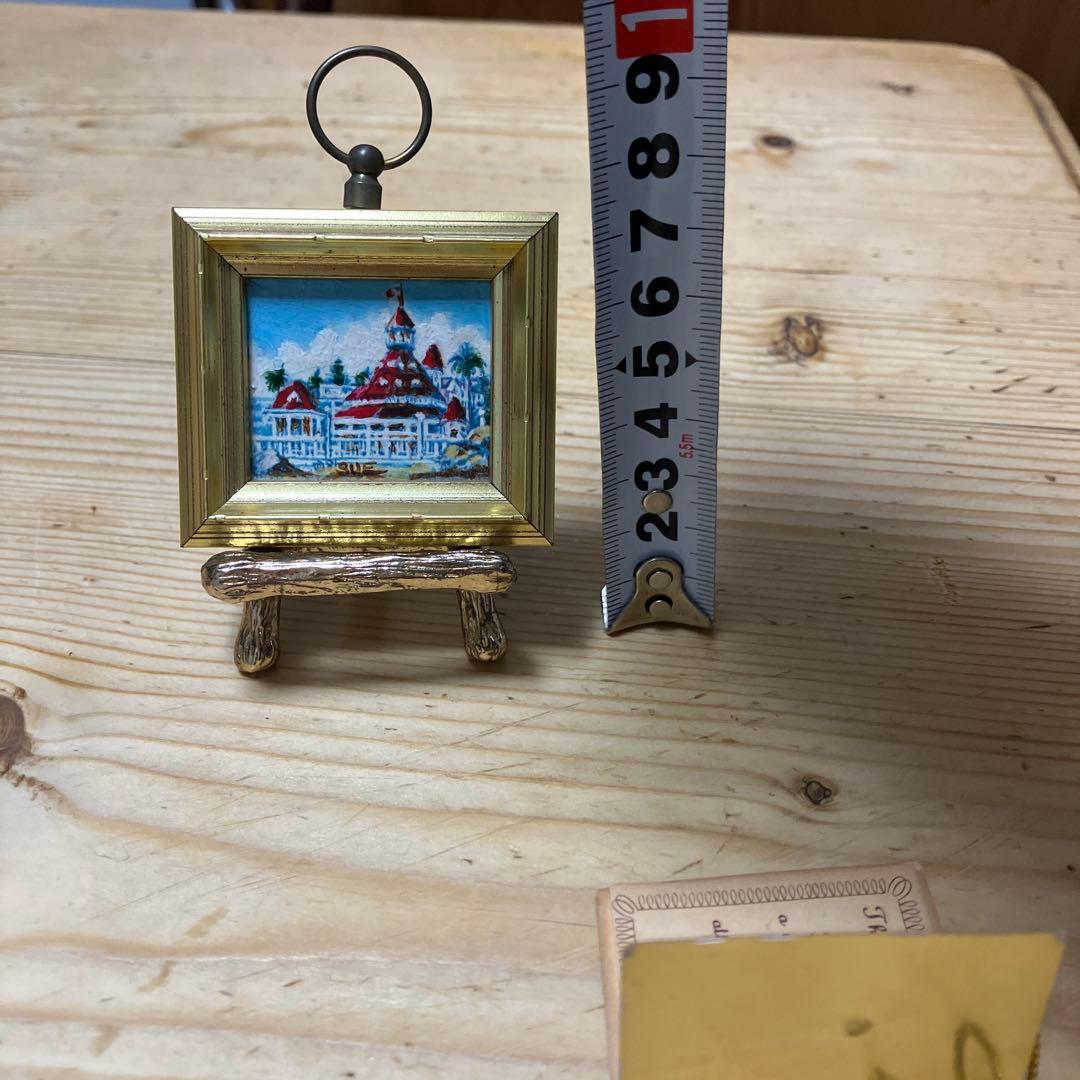 レア品 SUE McNARY ハンドペイントミニチュア額イーゼルペンダント