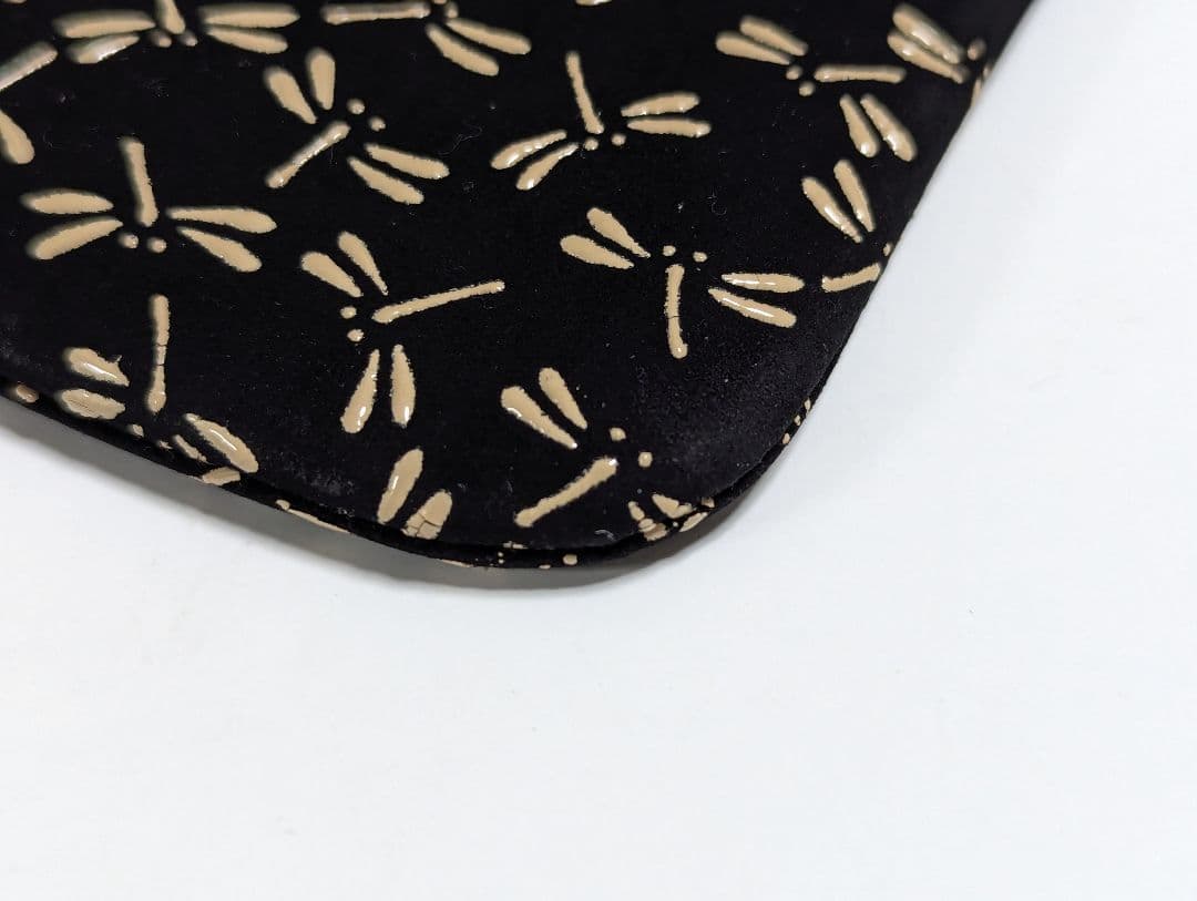 印伝巾着袋 印傳屋上原勇七 INDEN-YA 合切袋 とんぼ 黒地白漆