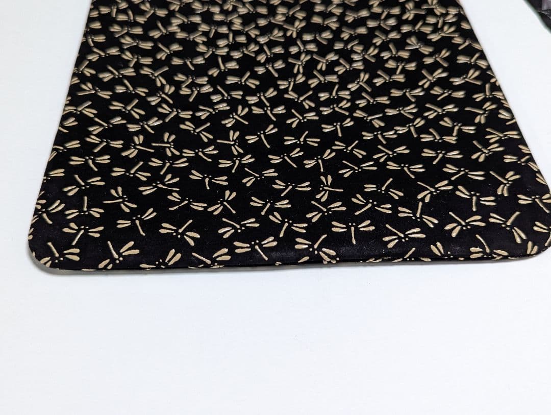 印伝巾着袋 印傳屋上原勇七 INDEN-YA 合切袋 とんぼ 黒地白漆