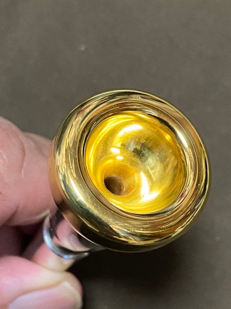 ストンビトランペットマウスピース 3 1/2Cリムゴールド