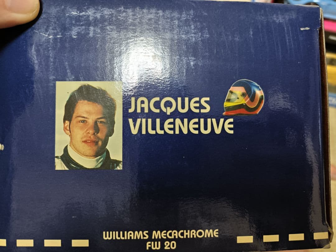 F1　Jacques Villeneuve 1/18 ミニカー