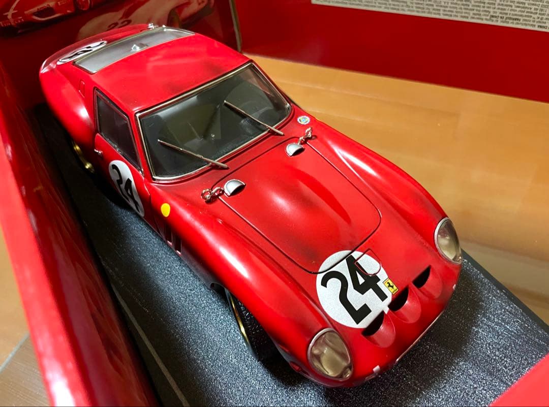 価格変更1/18ホットウィール フェラーリ250GTO ウェザリング仕様 未展示