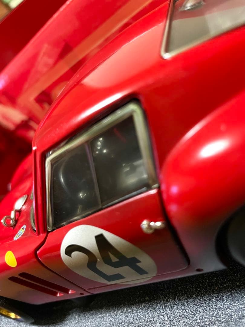 価格変更1/18ホットウィール フェラーリ250GTO ウェザリング仕様 未展示