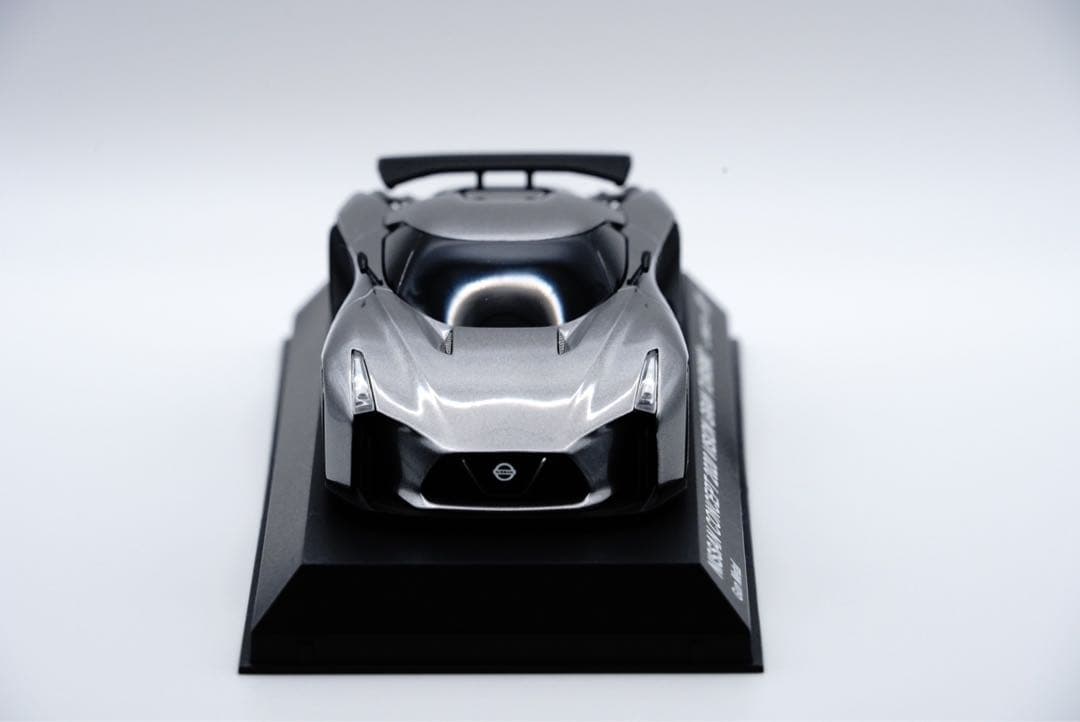 京商 1/43 NISSAN CONCEPT 2020 VISION GRAN