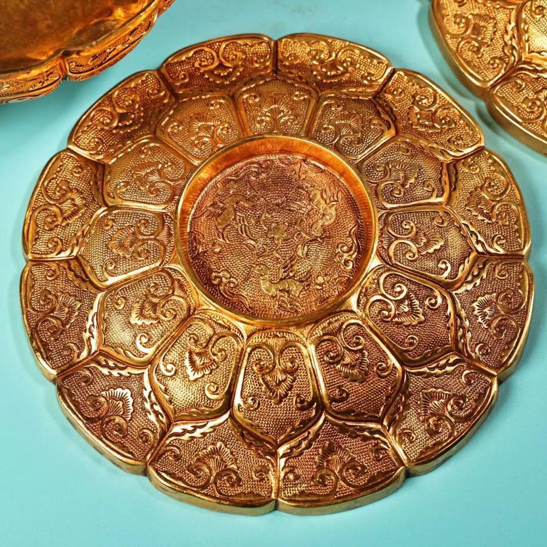 中国古美術・旧蔵鎏金茶碗の缶のセット・純銅細密彫・純手作り・高浮彫・置物・茶道具