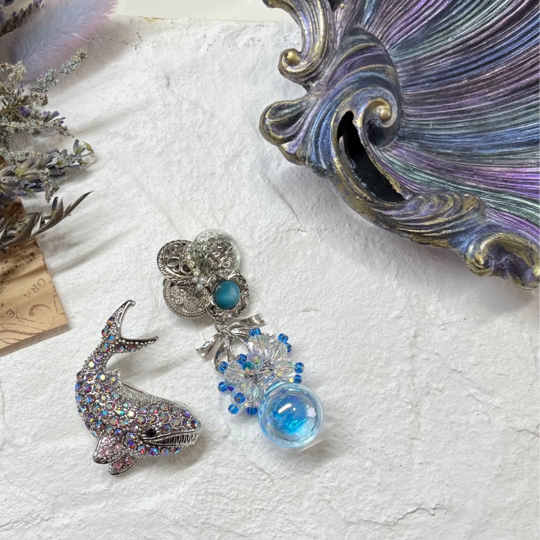 カササギ】ビッグサイズ ビーズ刺繍ブローチバッグチャーム ビーズ刺繍