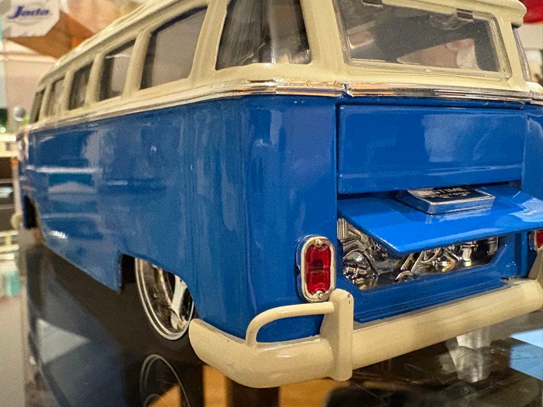 ミニカー JADATOY 1962 VOLKSWAGEN BUS