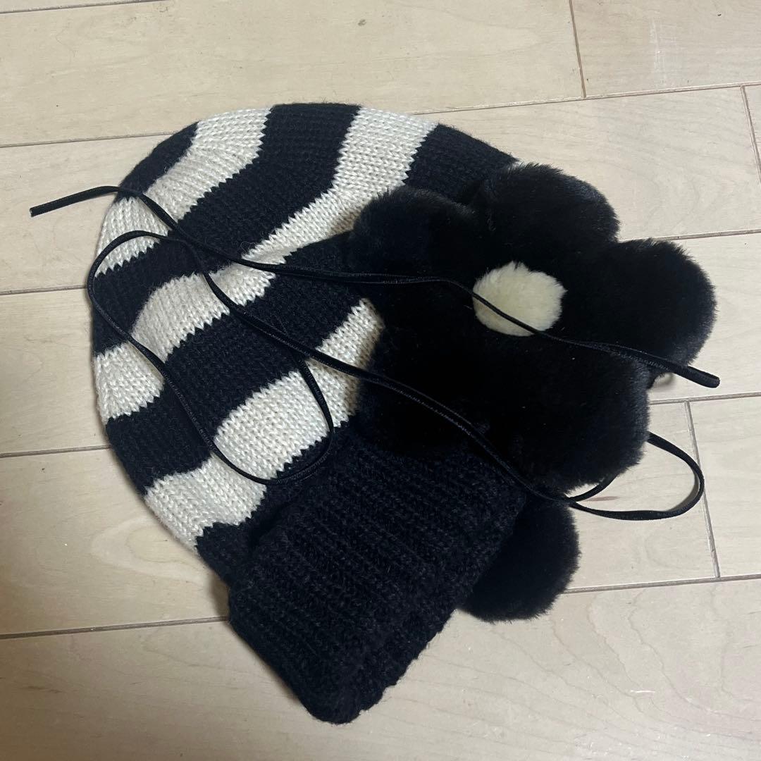 バラ色の帽子　お花ニット バラ色の帽子 お花ニット Barairo no Boushi ニット帽 耳当て付き バラ色