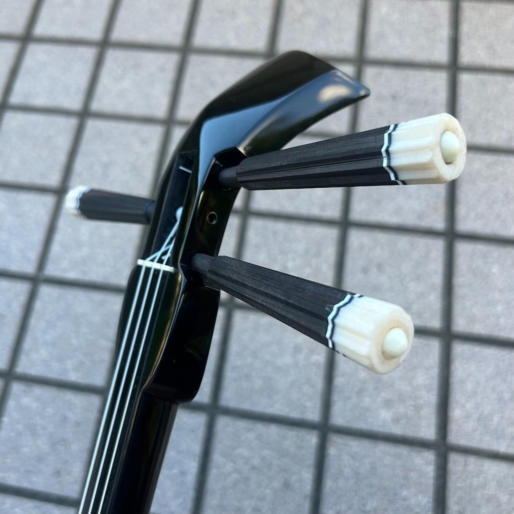 沖縄 三線 カミゲン カモの口 ユナー 黒木 本皮一枚張り 伝統工芸士