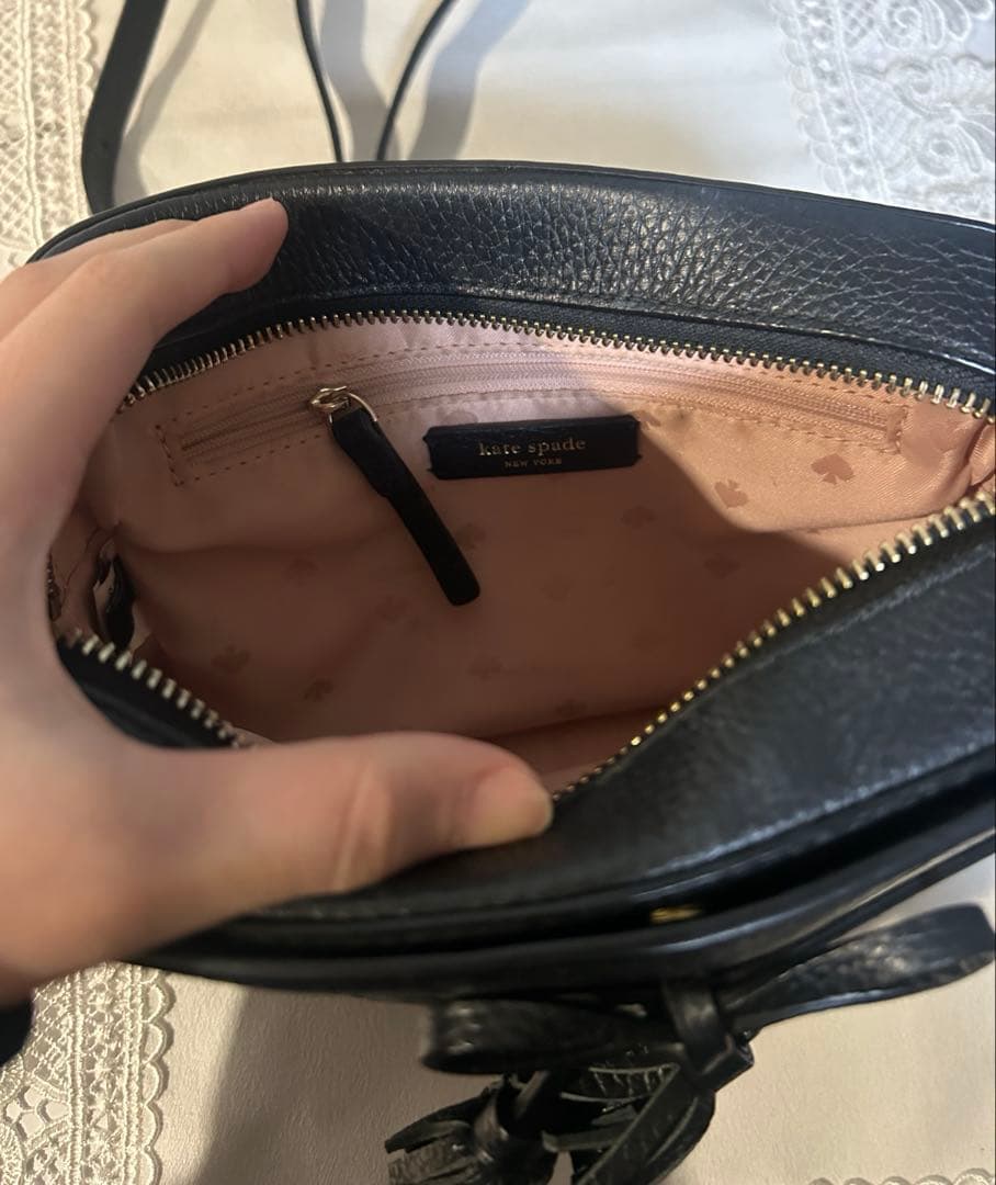 Kate Spade 黒 ショルダーバッグ タッセル付き　アメリカで購入