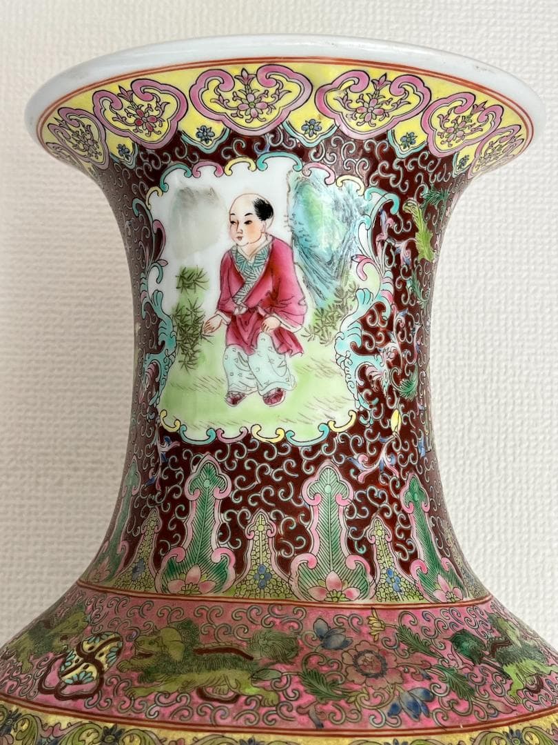 海】粉彩 乾隆年製 満面手絵 開窓 人物庭園図 特大花瓶