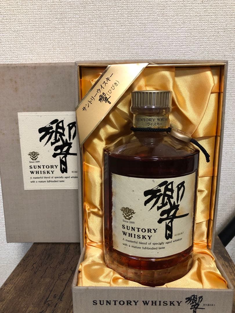 未開栓 サントリー 17年 響 750ml 金キャップ 裏ゴールド 1899年