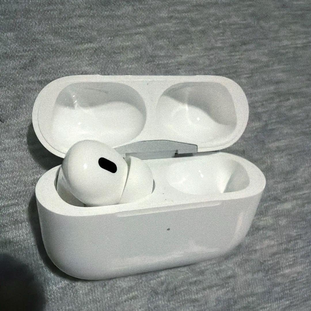 AirPodsPro2 ケースと左耳 正規品 箱あり - メルカリ
