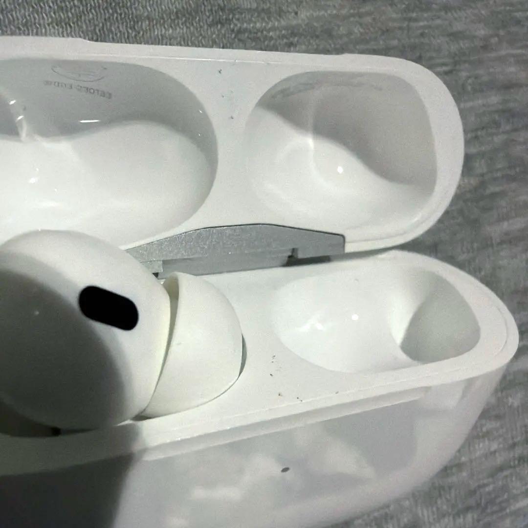AirPodsPro2 ケースと左耳 正規品 箱あり - メルカリ