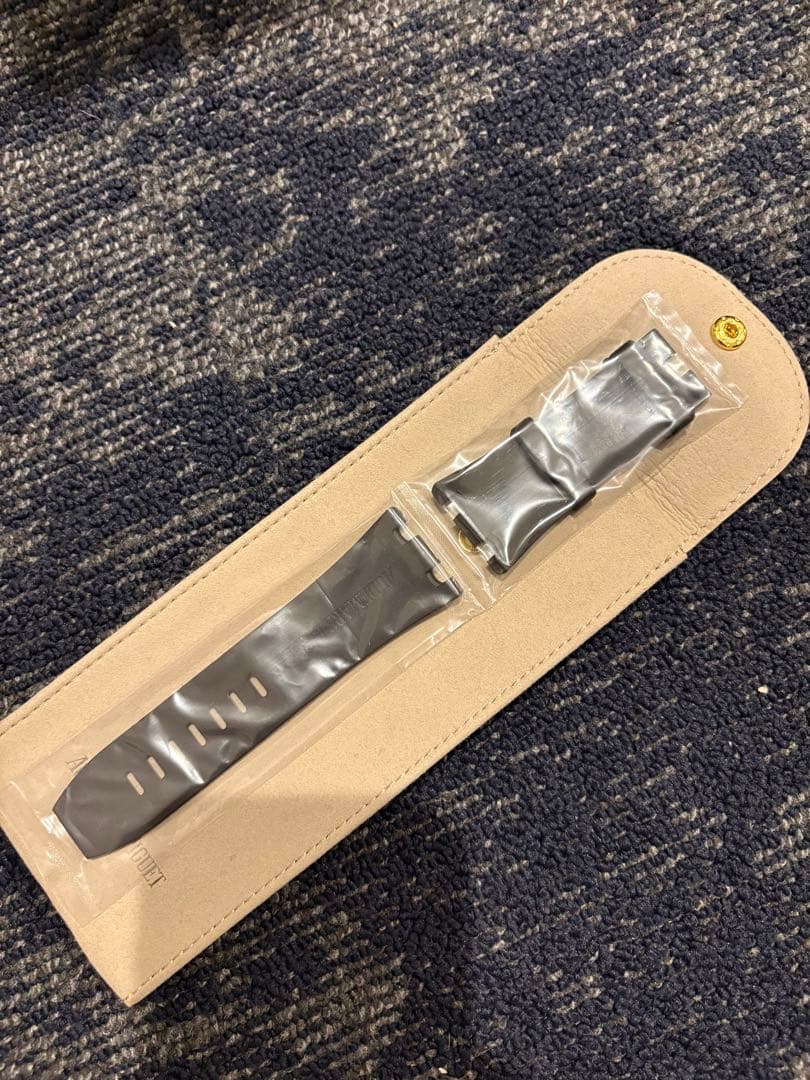 Audemars Piguet ブラックラバーベルト ケース付き　オーデマピゲ