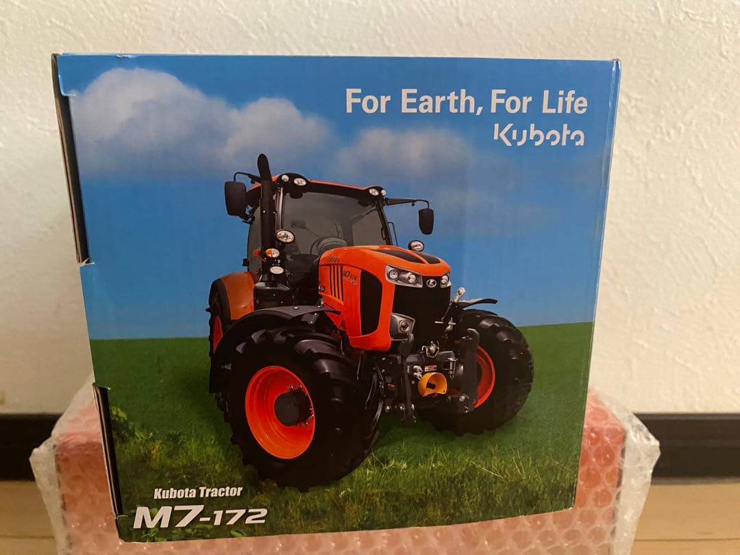 クボタトラクターM7-172ミニチュア　ジオラマ仕様