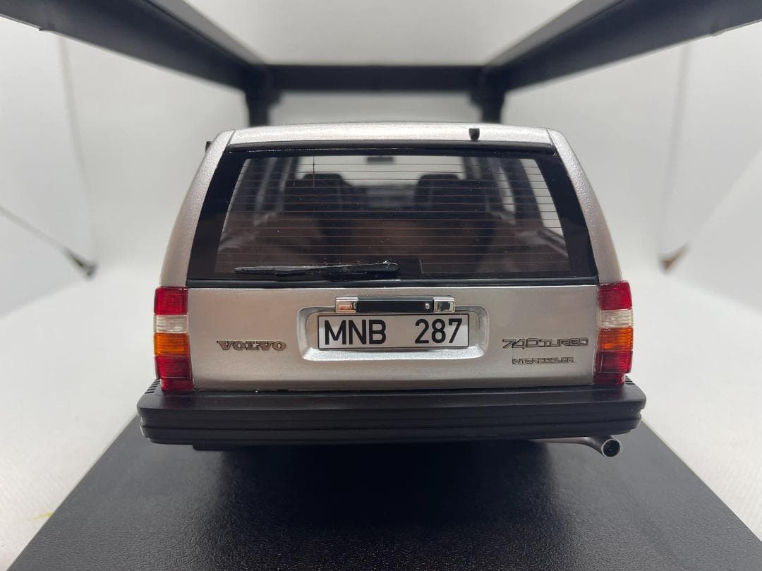 104-041 Cult 1/18 ボルボ 740 Turbo Estate