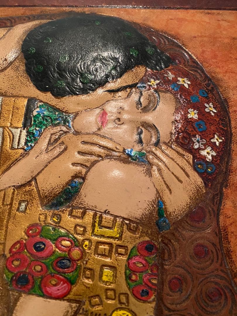 希少価値あり！！1点物の革製クリムトの接吻