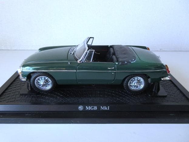 特価 京商 (1/18) MGB MK.Ⅰ