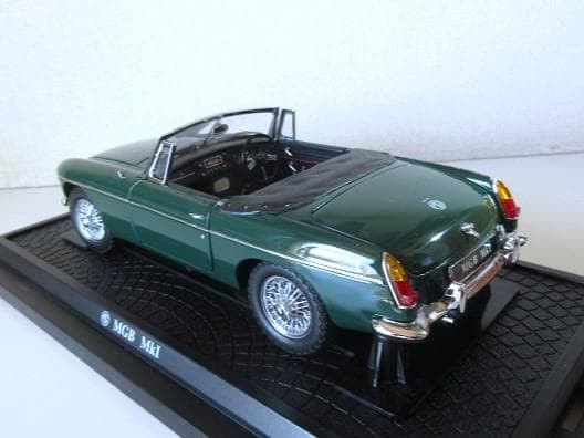 特価 京商 (1/18) MGB MK.Ⅰ