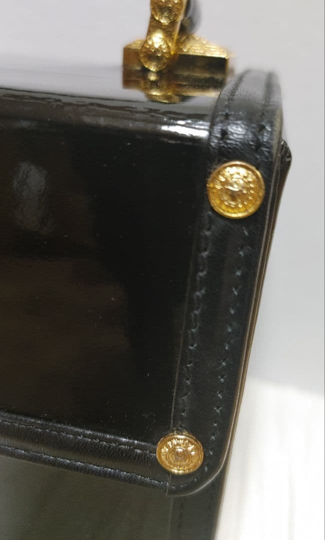 ヴェルサーチバニティバック