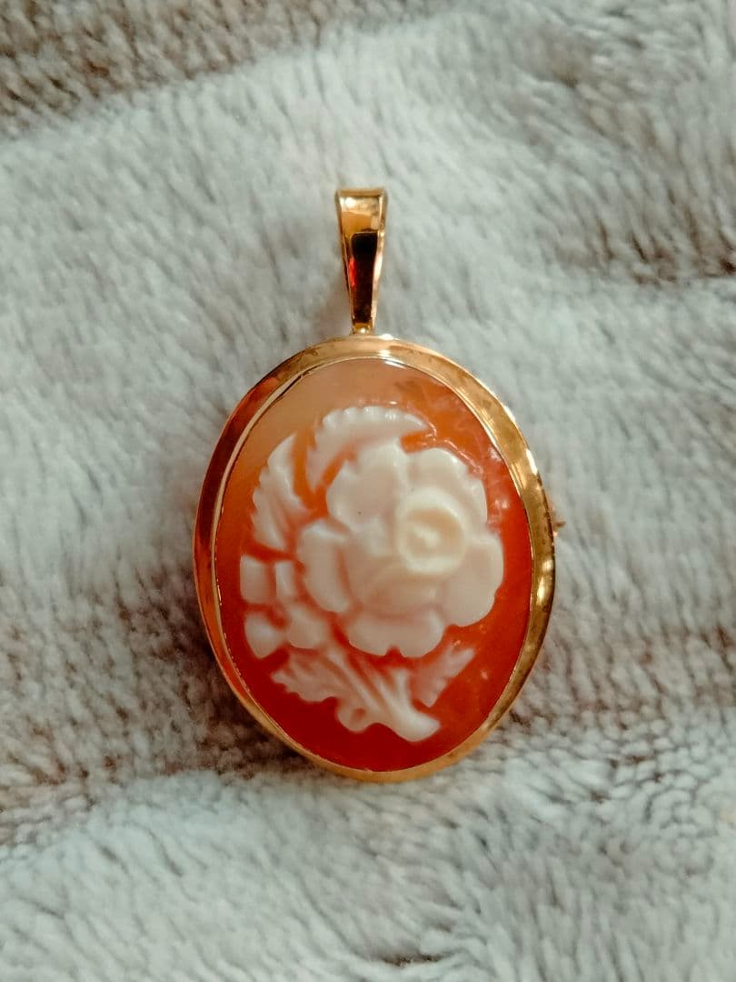 k18 (750)シェルカメオ ペンダント