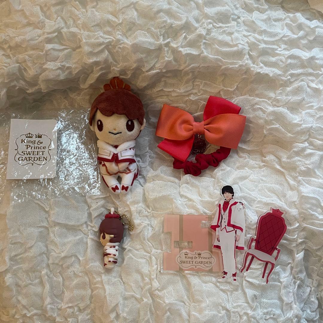 平野紫耀くんちょっこりさんとシュシュのセットです。