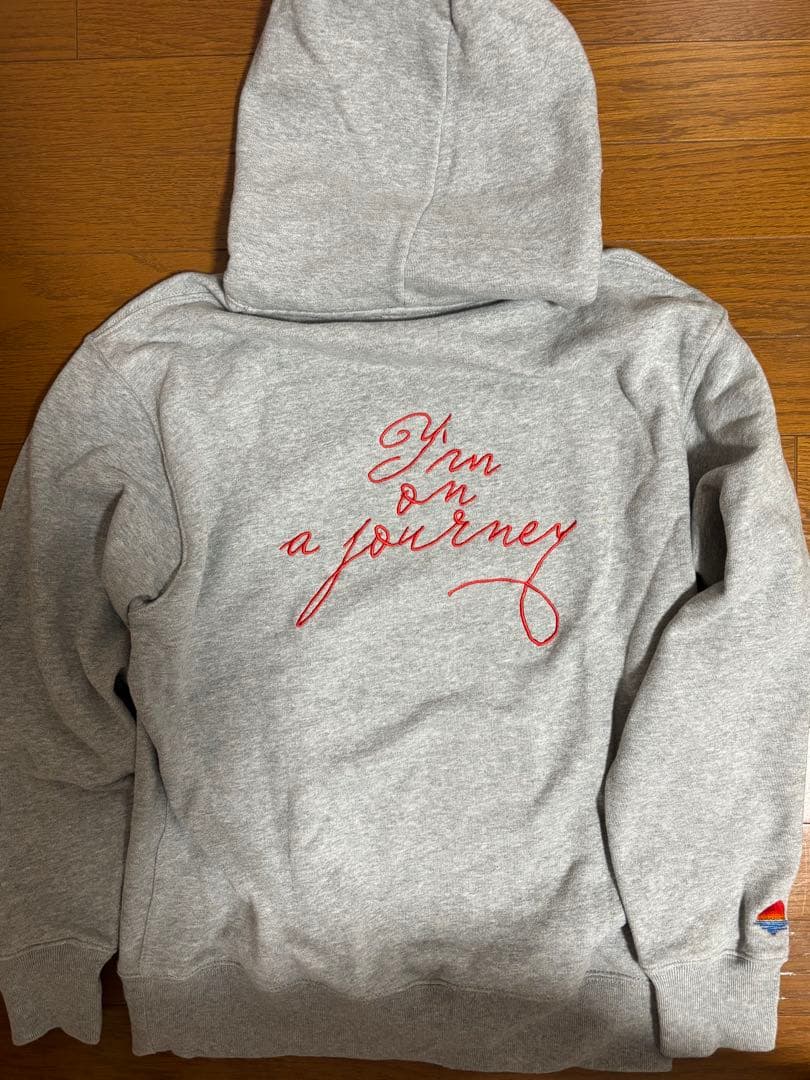 藤井風 グッズ 旅路パーカー Mサイズ - メルカリ