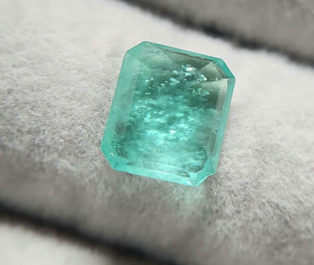 天然エメラルド ルース 1.646ct