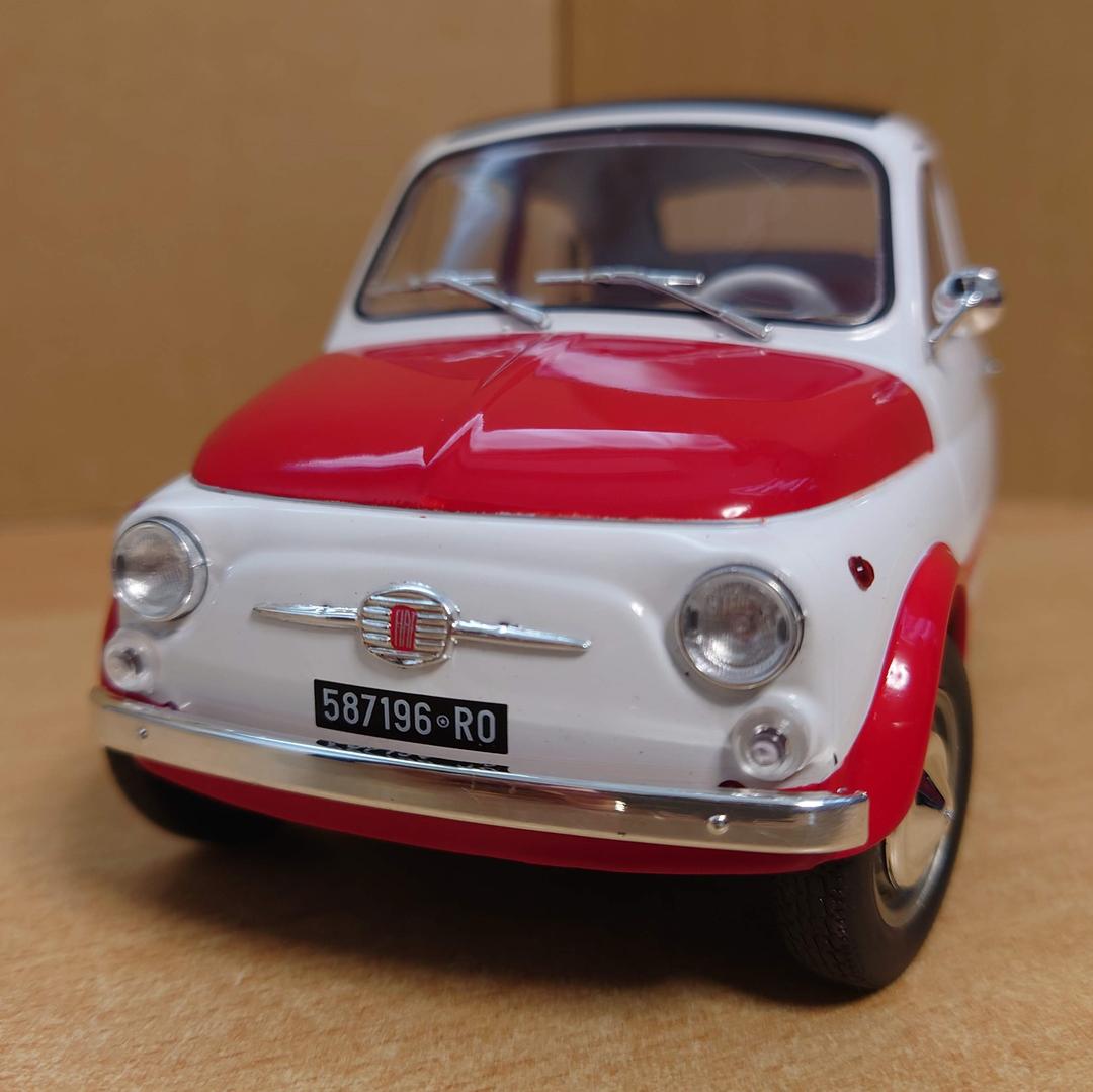 1/18 フィアット500 TURBINA TRIBUTE 1965 赤ツートン
