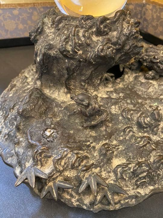 □送料無料□ 銅器 獅子 古美術 骨董賓 岩上の獅子 水晶？