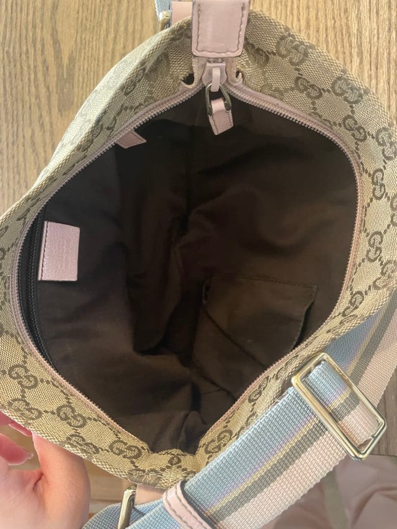 GUCCI ベージュ GGパターン ショルダーバッグ