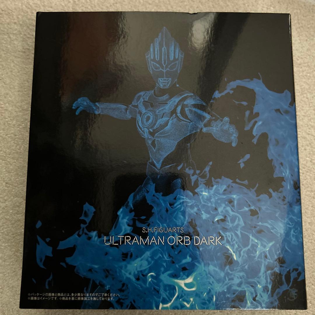 ウルトラマン　オーブ　ダーク　フィギュア